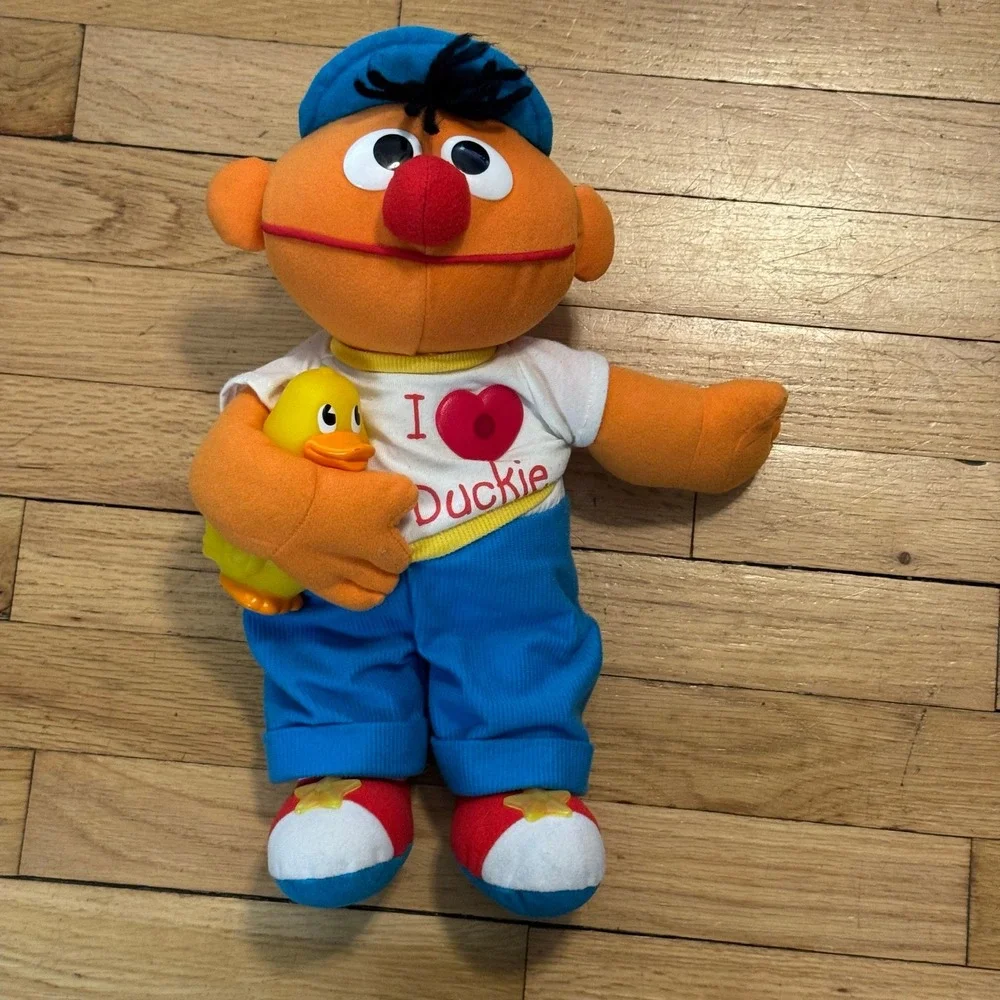 Sesame Street Ernie I Heart Duckie Plush Toy Lights Sounds Learning Fun‎ Vintage